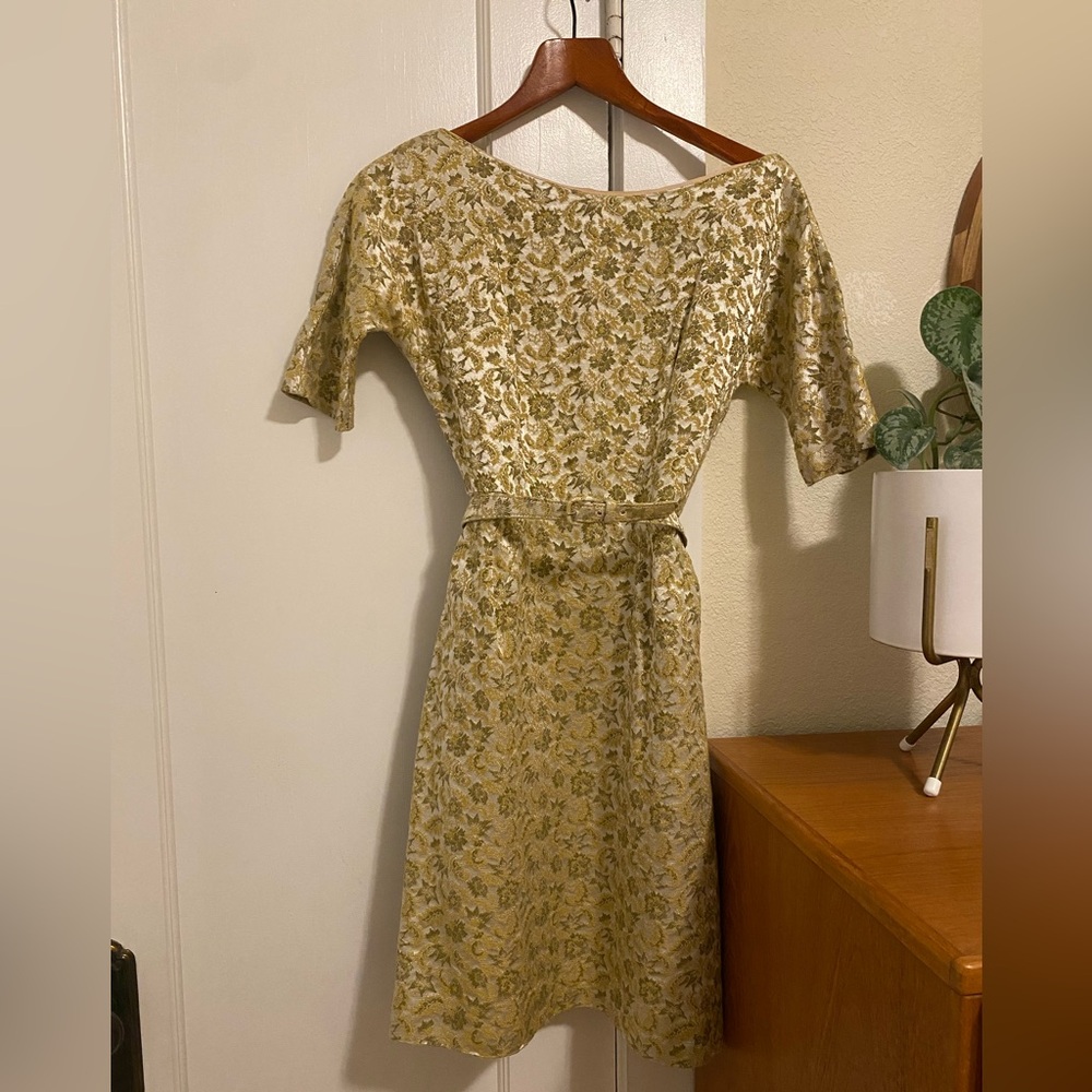 Vintage dress in gold and green